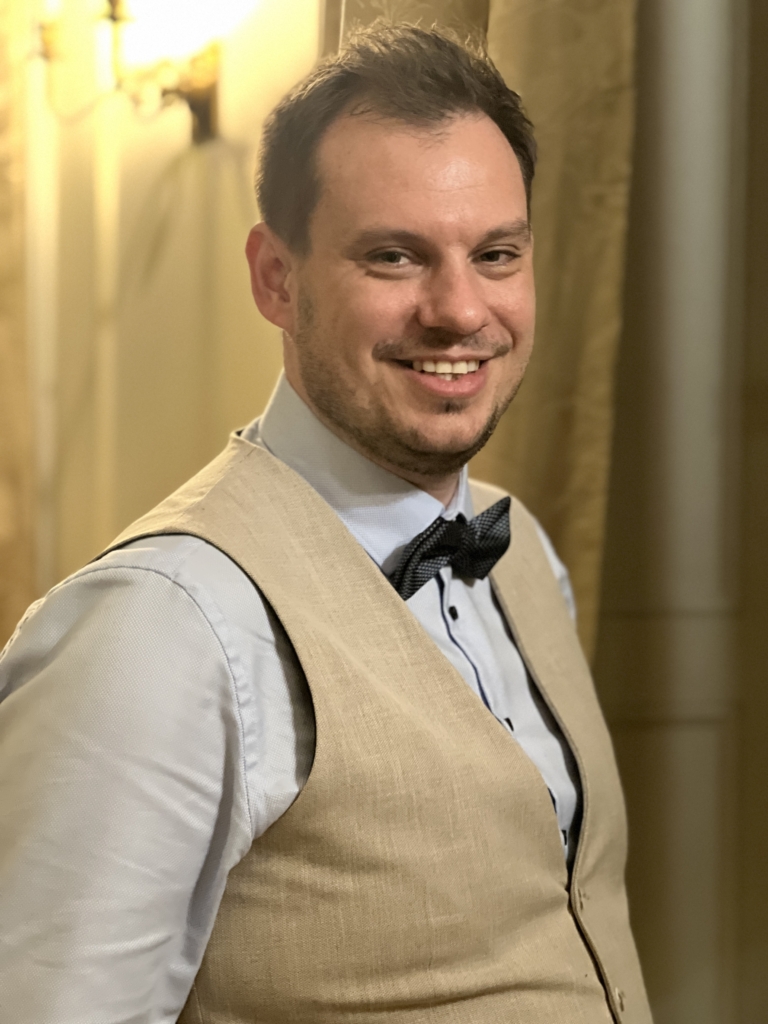 A tangó séta ölelésben